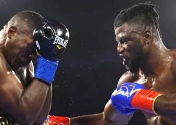 Nigeria’s Ajagba Overpowers Unbeaten Boxer, Wins Heavyweight Bout