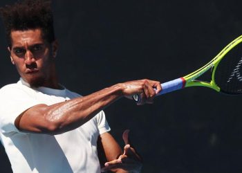 Australian Open: Nigerian Tennis Player Shocks Top Seed, Hits Third Round, Murray Wins Epic Battle 