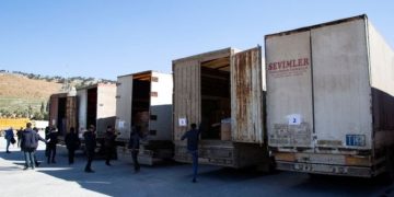 UN Aid Convoy Enters Syria As Toll From Turkey, Syria Quakes Passes 17,000
