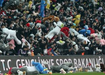 Turkish Football Fans Protest Govt’s Inaction After Ravaging Earthquake