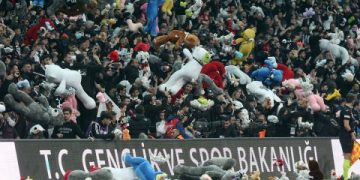 Turkish Football Fans Protest Govt’s Inaction After Ravaging Earthquake