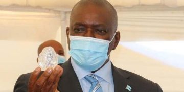Botswana Raises Stakes In Diamond Renegotiation Talks With De Beers