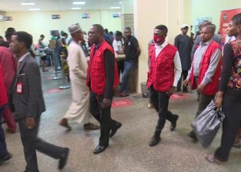 Nigeria: EFCC Arrests Top Bank Official For Hoarding N29m Worth Of New Naira Notes