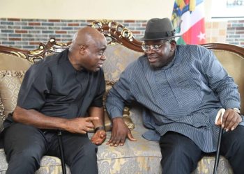 Nigerian Governors, Dickson, PDP PCC, KOLGA Monarchs Pay Condolence Visit To Gov Diri