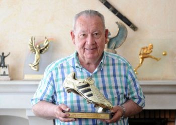 World Cup Record Holder, Fontaine, Dies At 89