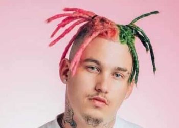 South African Musician Dies On Stage During Performance