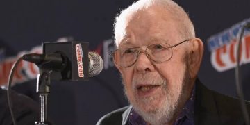 Al Jaffee: Record-Breaking US Cartoonist Dies At 102