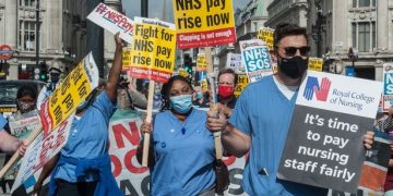 UK Nurses Set For Long-Term Strike Until Christmas