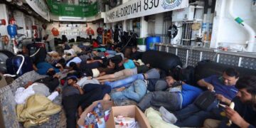 Thousands Fleeing Sudan Stuck On Red Sea Shore