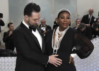 Serena Williams Announces Second Pregnancy, Shows Off Baby Bump At Met Gala
