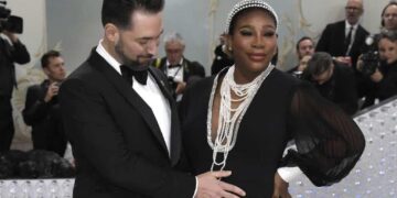 Serena Williams Announces Second Pregnancy, Shows Off Baby Bump At Met Gala