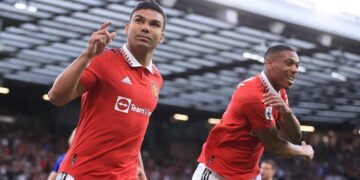 Man United Whip Chelsea, Seal Champions League Spot