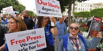 Tunisian Journalists Protest “Repressive” Law Targeted At Media