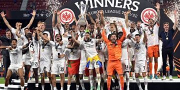 Europa: Moyes Ecstatic As West Ham Lift First Ever UEFA Title 