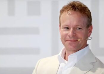 Litch Resigns As CNN Chief Executive Amid Controversies