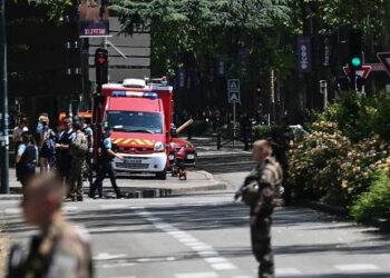 Lone Knife Attacker Injures 4 Children In France, 2 In Critical Condition