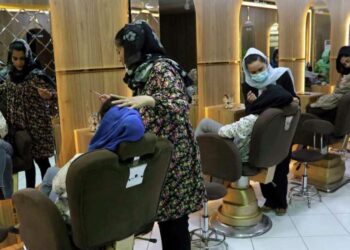Afghanistan: Taliban Orders Closure Of Beauty Salons
