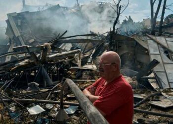 Russia’s Attack On Ukrainian Grain Silos Kills 2, Injures 23