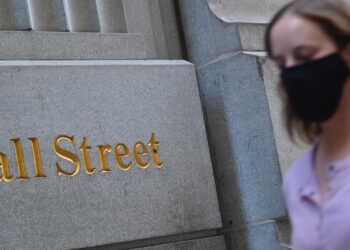 wall street banks severance expenditure surpasses $1 billion amid steep job cuts