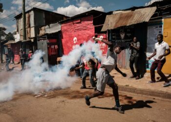 Kenya: Police Fire Tear Gas At Govt Tax Demonstrators