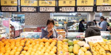 China’s Economy Deflates Amid Falling Prices