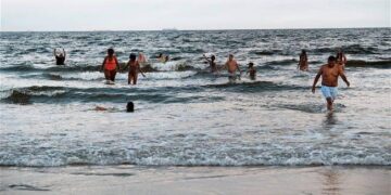 New York Shuts Down Beach After Shark Attack On 50-Year-Old Woman