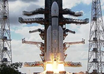 Indian mission edges closer to making history with moons south pole landing