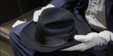 Michael Jackson’s Moonwalk Hat Auctioned For $82,170 In France