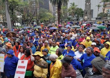 South Africa: Over 300 Workers March In The Rain To Demand Permanent Employment Status
