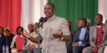 Kenya: Kaunda Suit Adorned By President Ruto Banned In Parliament