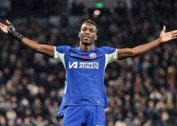 Chelsea Bounce Back To Premier League Victory In Tottenham Chaotic Clash