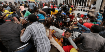 Zimbabwe: Hundreds Of Young People Trapped In Stampede At Job Fair