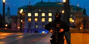 Gunman Attacks Prague University, Kills 10