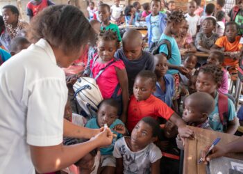 Mozambique Begins Vaccination Of 2.2 Million People Against Cholera
