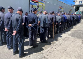 Lawmakers pass bill allowing prisoners to join Army