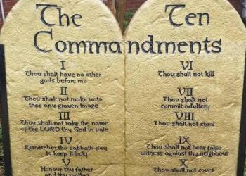 US State Mandates Schools To Display Ten Commandments In Classrooms