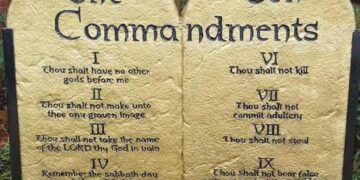 US State Mandates Schools To Display Ten Commandments In Classrooms