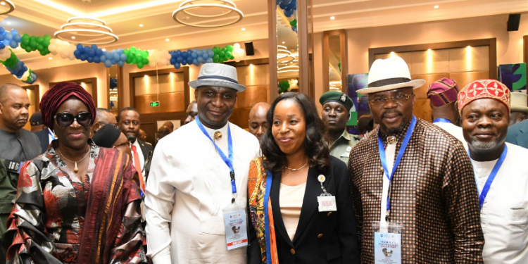 (middle) NDDC Managing Director, Dr Samuel Ogbuku,