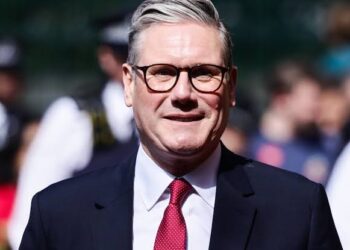 UK’s Starmer Calls Emergency Meeting Amid Intensifying Riots