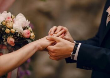 China: Marriage Rates Drop To 12-Year Low, Data Reveals