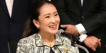Thaksin’s 37-Year-Old Daughter Becomes Thailand’s Youngest Prime Minister