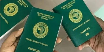 Nigeria: Immigration Summons Woman Who Tore Husband’s Passport In Viral Video