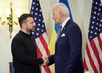Zelenskyy Presents Victory Plan To US