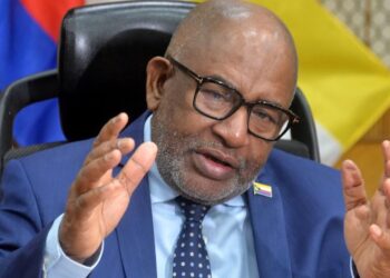 CoMan Who Stabbed Comoros President Dies In Prisonmoros President Injured in Knife Attack