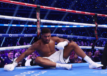 Again, Joshua Suffers Heavyweight Knockout Defeat 