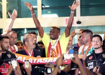 Fans Ecstatic As Osimhen Storms Istanbul, Set For Galatasaray Medical