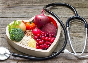 4 Foods That Help Fight Breast Cancer