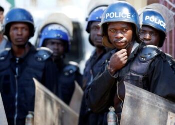 Zimbabwe: Police Officers Barred From Using Phones While On Duty