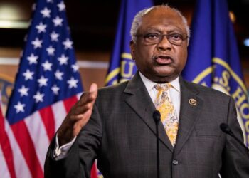 U.S.: Lawmaker Urges Americans To “Wake Up” After Trump Hints At Third Term