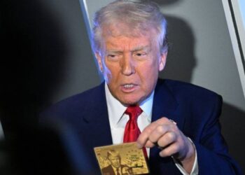 Trump Unveils $5m “Gold Card” Bearing His Image
